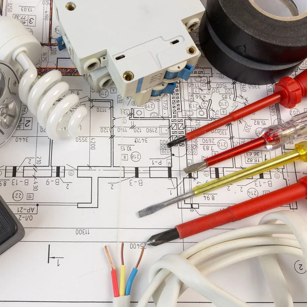 SQUARE_Electrician_Comox_Electrical_Near_Valley_Cumberland_Courtenay_Harcon_Electric_Controls_37